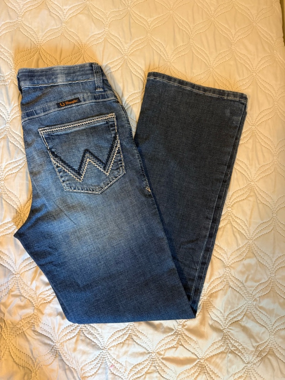 Wrangler Willow Bootcut Jeans Womens Size 9x32 Mid Wash Denim Stretch